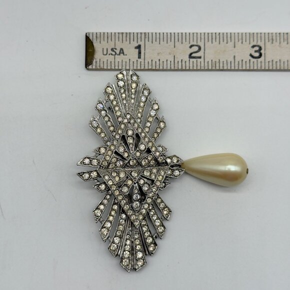 Vintage Art Deco Style Rhinestone Pearl Brooch Pin Teardrop Dangle Accent - Picture 7 of 7